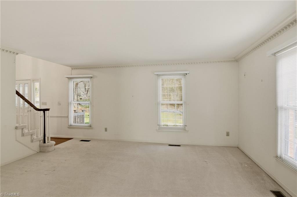 1011 Greenhurst Road Winston-Salem, NC 27104 - Photo 6 of 35