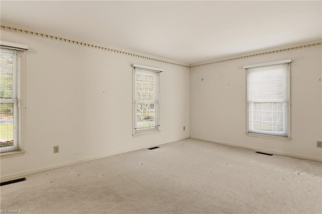 1011 Greenhurst Road Winston-Salem, NC 27104 - Photo 7 of 35