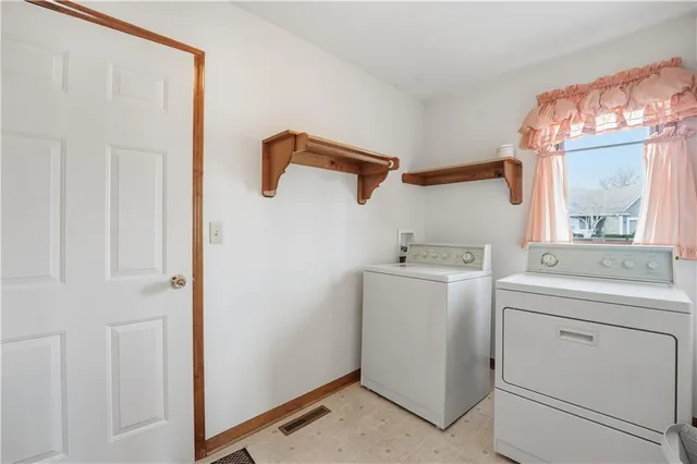 $350,000 | 105 North Lakeshore Drive, Raymore, MO 64083