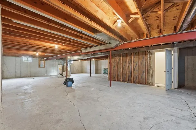 $350,000 | 105 North Lakeshore Drive, Raymore, MO 64083