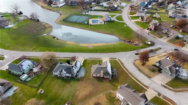 $350,000 | 105 North Lakeshore Drive, Raymore, MO 64083