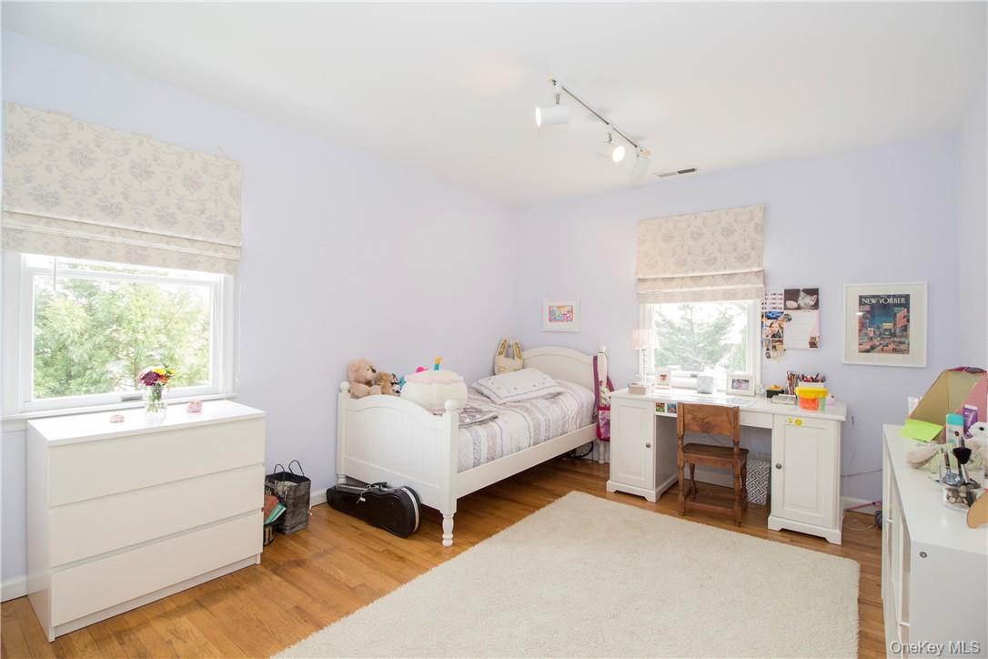 4 Dalphin Drive Rye, NY 10580 - Photo 21 of 24 Bedroom 4
