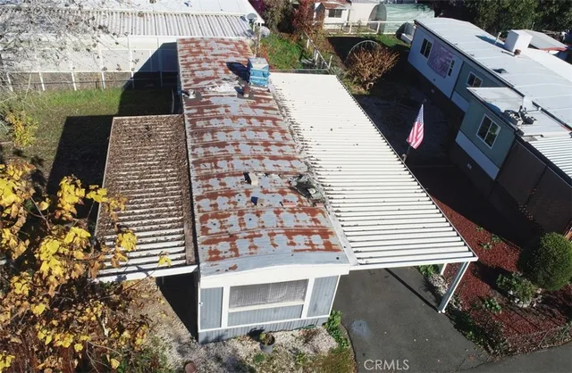 a picture of a building