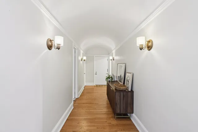 $245,000 | 7321 South South Shore Drive, Unit 8D, Chicago, IL 60649