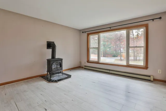 $579,000 | 16 Evergreen Drive, Hudson, NH 03051