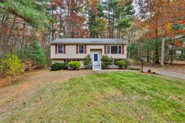 $579,000 | 16 Evergreen Drive, Hudson, NH 03051