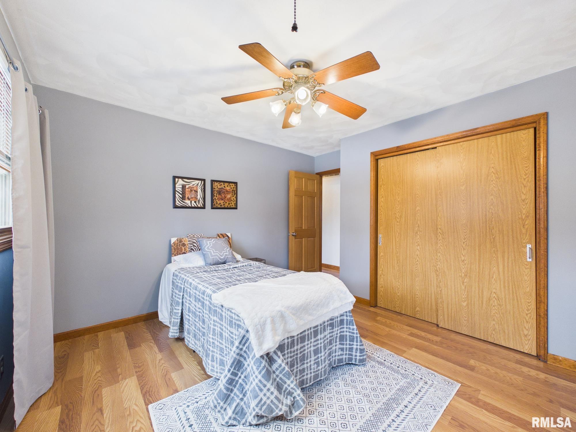 1623 Village Green Road Petersburg, IL 62675 - Photo 25 of 43