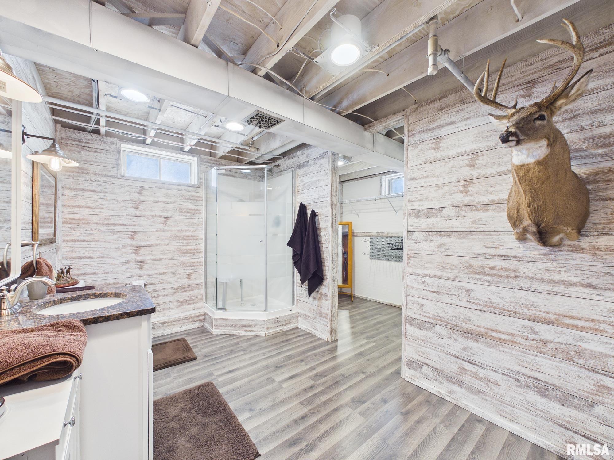 1623 Village Green Road Petersburg, IL 62675 - Photo 30 of 42