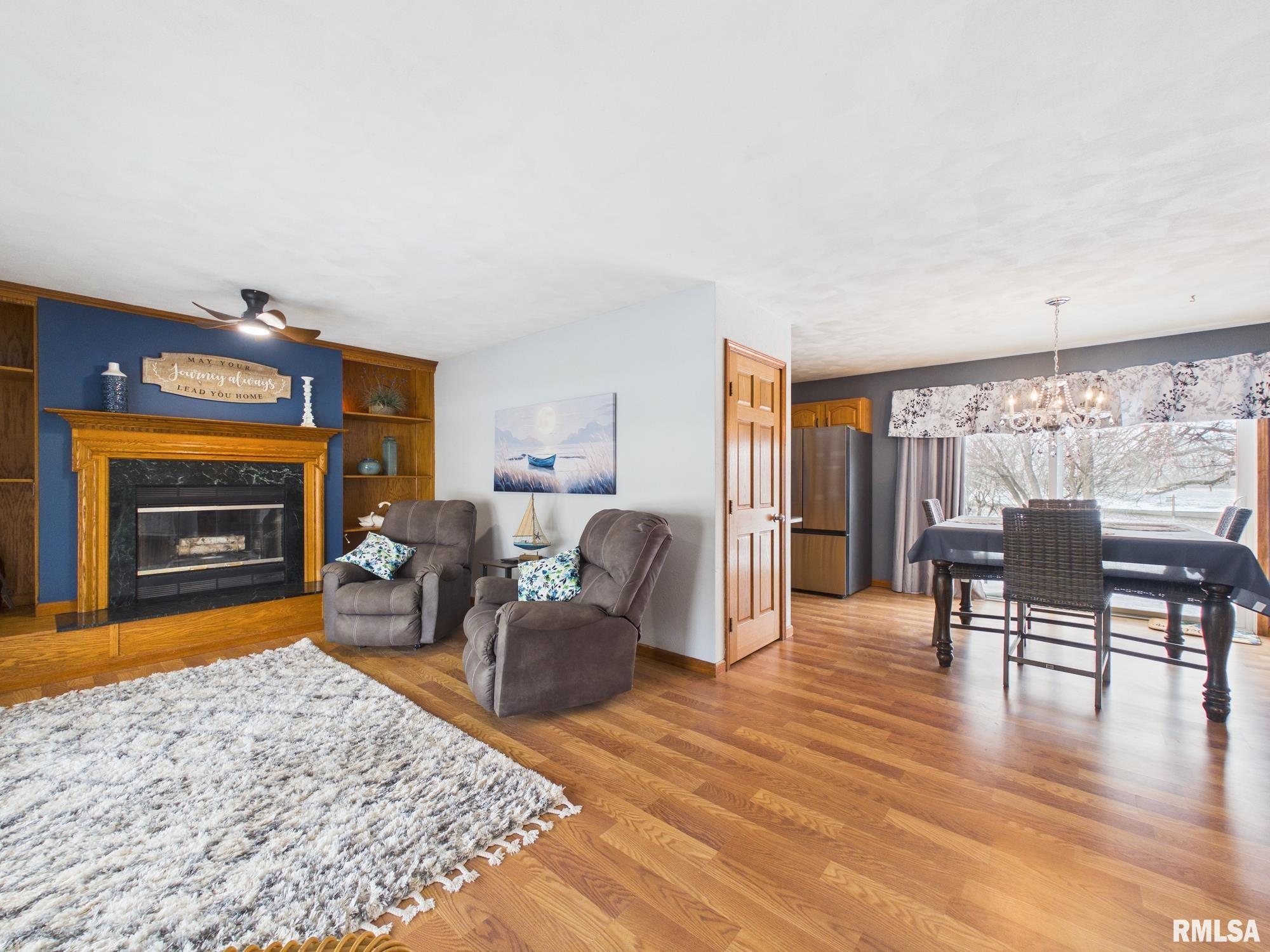 1623 Village Green Road Petersburg, IL 62675 - Photo 4 of 42