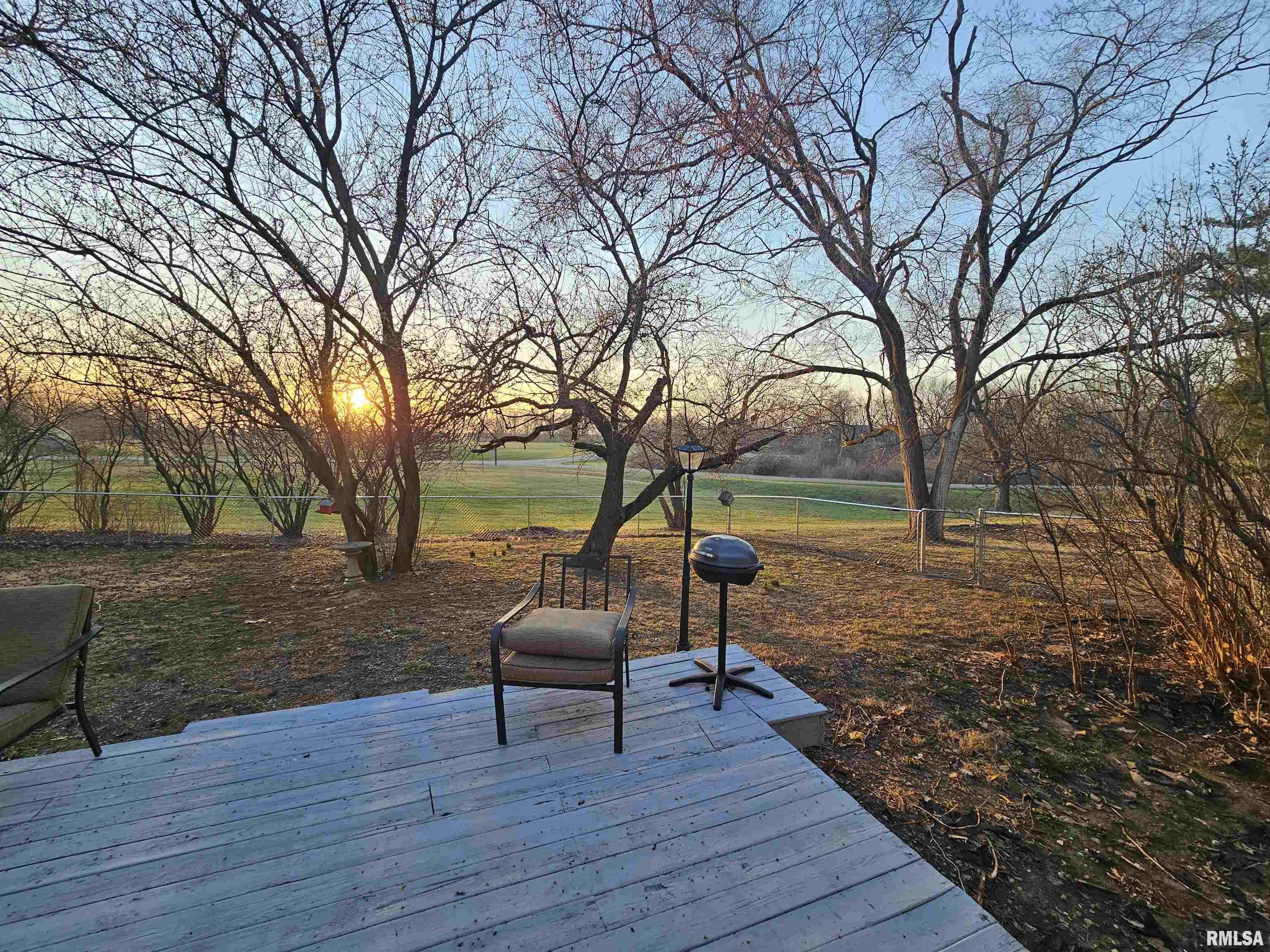 1623 Village Green Road Petersburg, IL 62675 - Photo 41 of 43