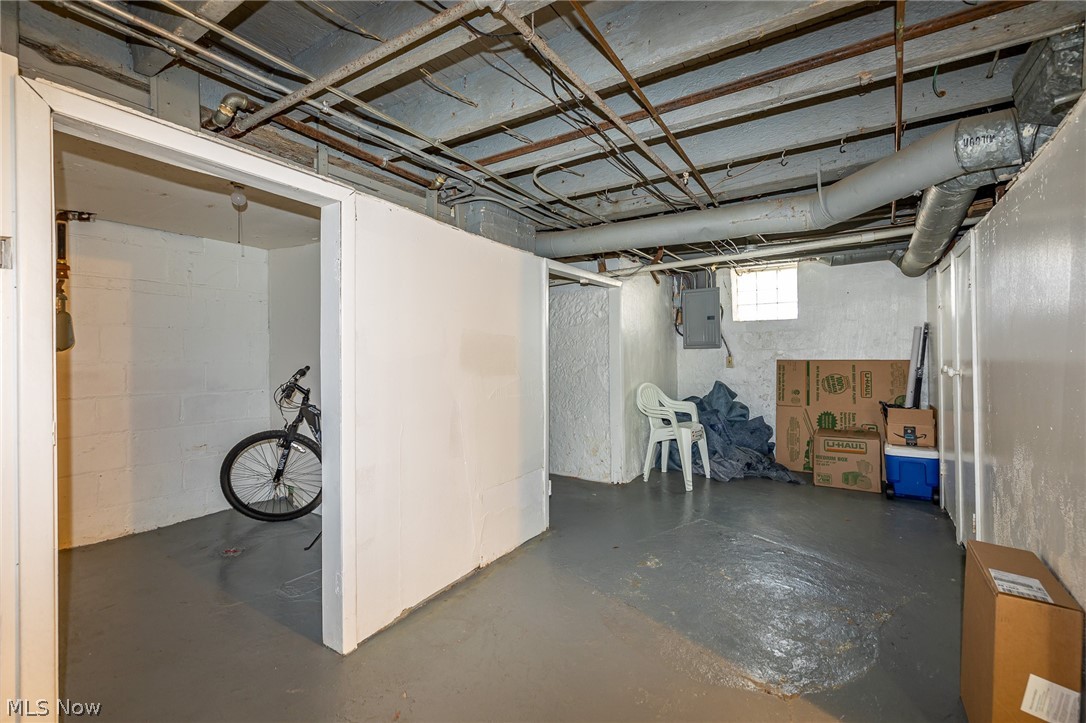 825 South Green Road Cleveland, OH 44121 - Photo 27 of 35