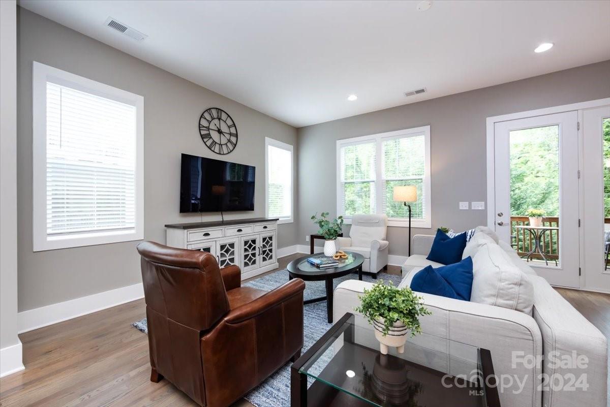 5228 Valley Stream Road Charlotte, NC 28209 - Photo 13 of 48 Gallery Image 13
