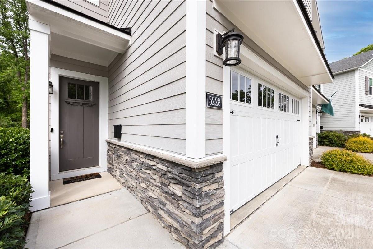 5228 Valley Stream Road Charlotte, NC 28209 - Photo 3 of 48 Gallery Image 3