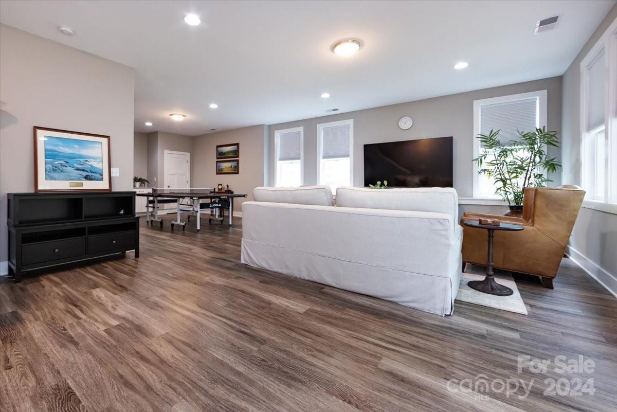 5228 Valley Stream Road Charlotte, NC 28209 - Photo 33 of 48 Gallery Image 33