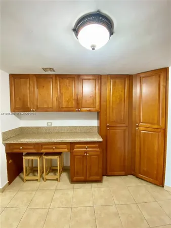 $3,300 | 905 Brickell Bay Drive, Unit 531, Miami, FL 33131