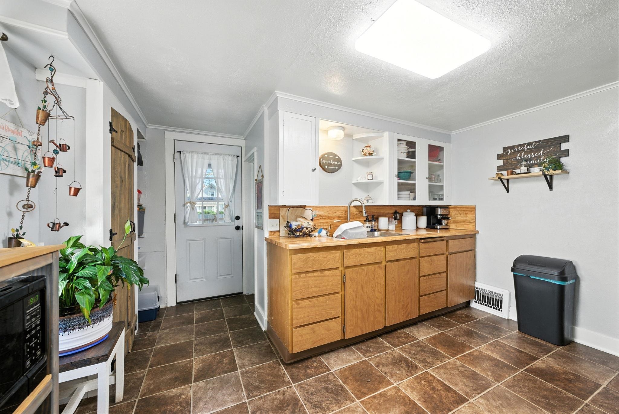 2226 West Sinto Avenue Spokane, WA 99201 - Photo 12 of 34