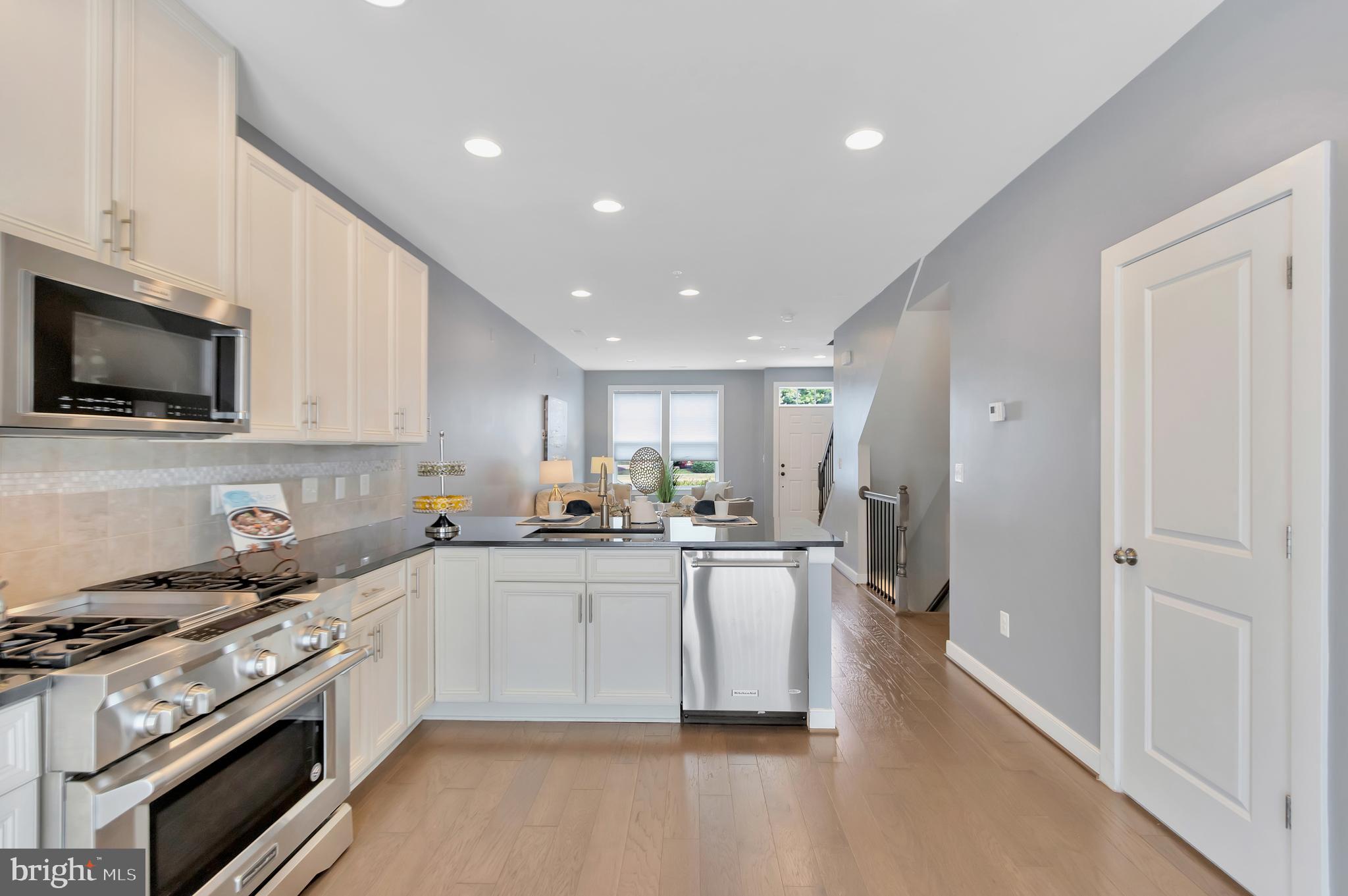 9762 Fields Road Gaithersburg, MD 20878 - Photo 3 of 57 Gallery Image 3