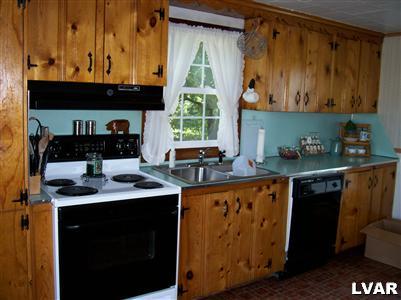 612 Main Road Lehighton, PA 18235 - Photo 3 of 7 Gallery Image 3