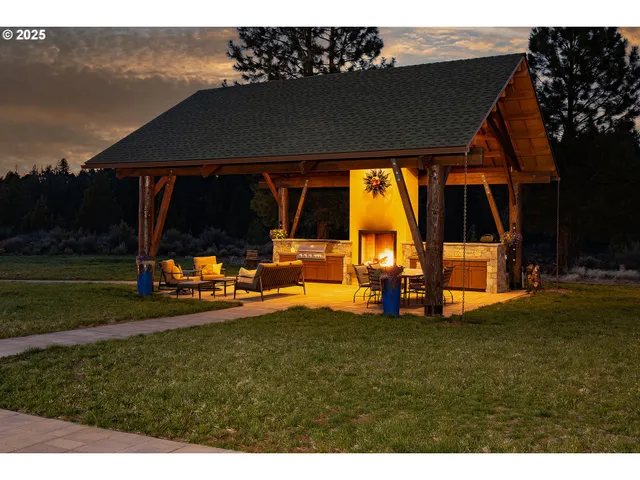 a view of swimming pool from a yard