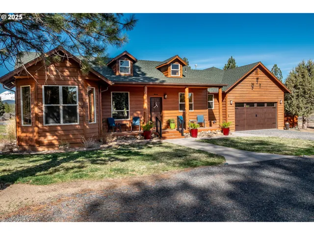 a view of a lake in middle of the town