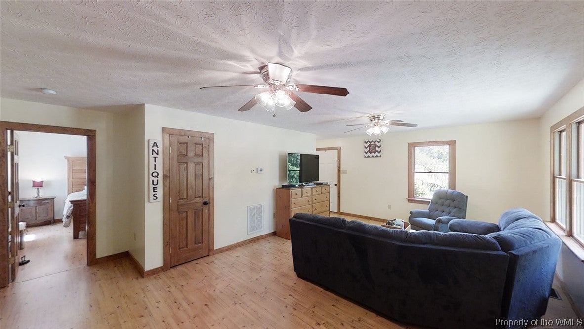9250 Barnes Road Toano, VA 23168 - Photo 6 of 31 Gallery Image 6