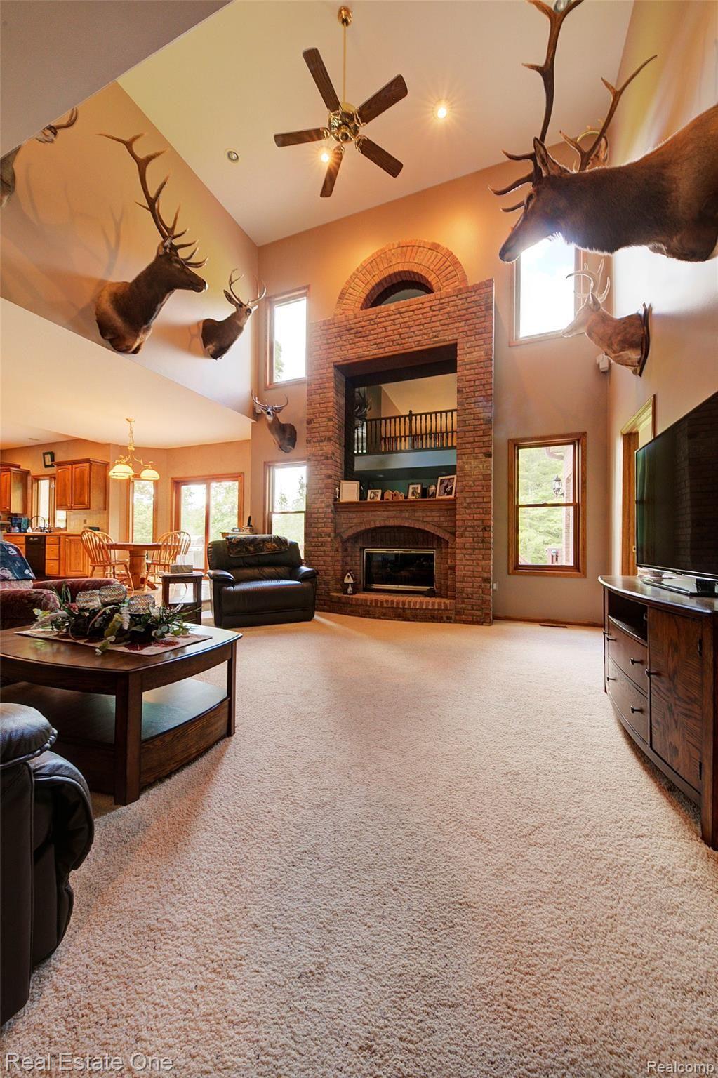 6326 North Maple Road Ann Arbor, MI 48105 - Photo 27 of 99 4H8A0842_3_4.jpg