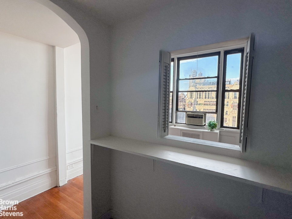 140 West 69th Street, Unit 116C Manhattan, NY 10035 - Photo 5 of 7