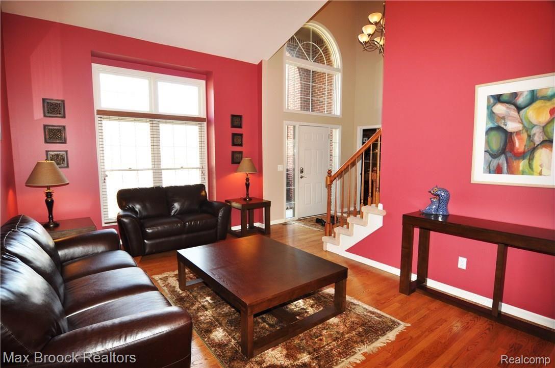 699 Twin Oaks Court Rochester, MI 48307 - Photo 15 of 65 DSC_0087.JPG