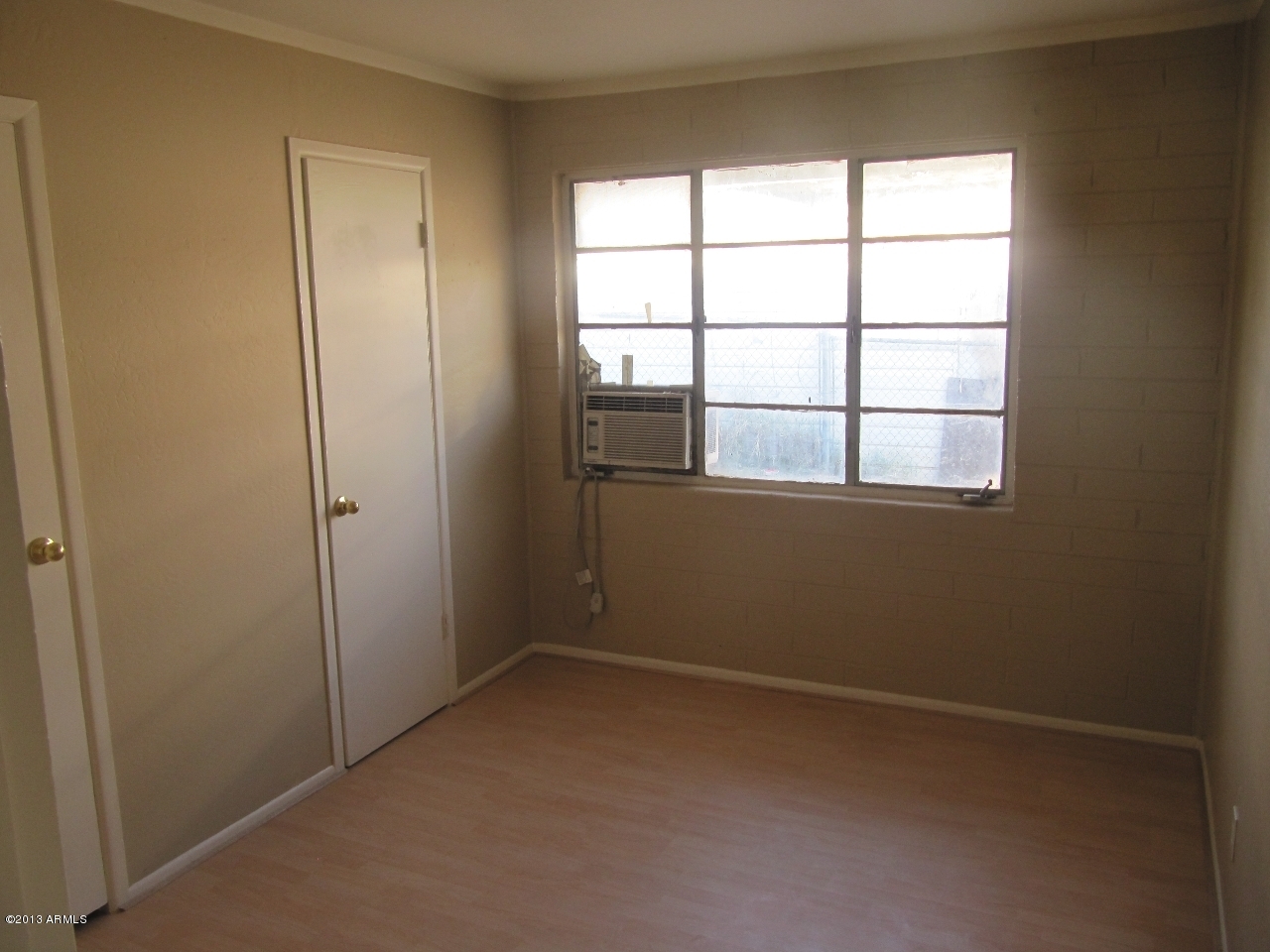 2938 West Coronado Road Phoenix, AZ 85009 - Photo 6 of 11 IMG_5649
