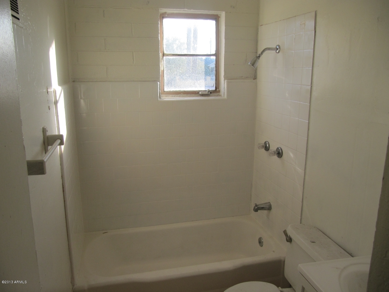 2938 West Coronado Road Phoenix, AZ 85009 - Photo 7 of 11 IMG_5650