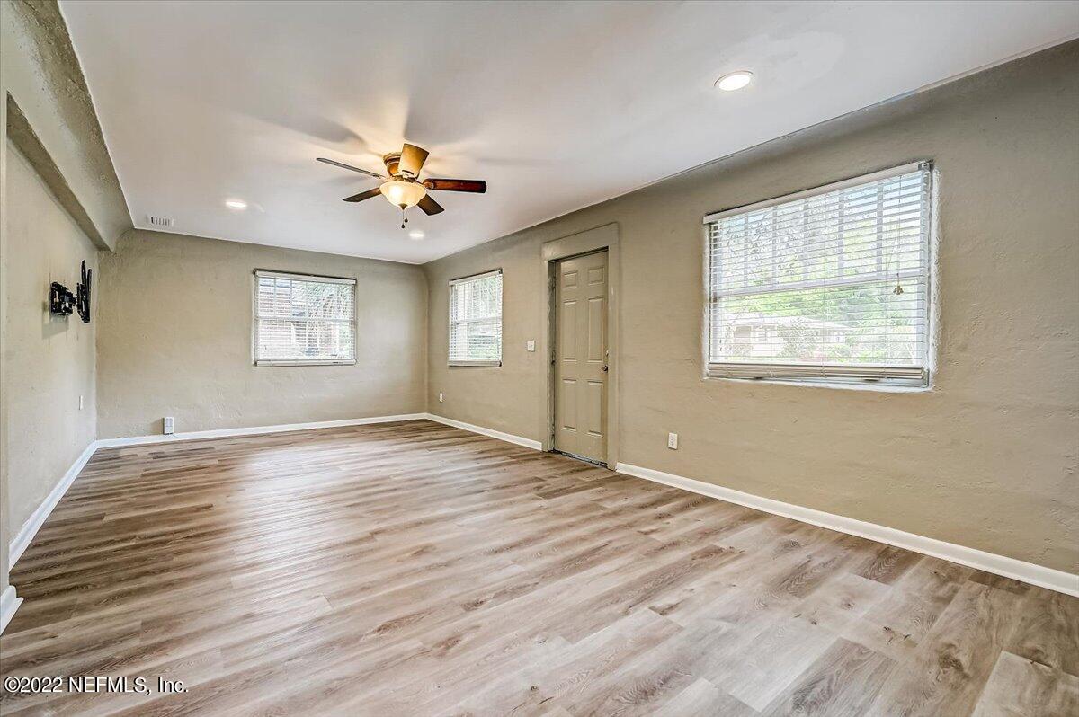 3884 Valencia Road Jacksonville, FL 32205 - Photo 5 of 40 08-Valencia Rd -008