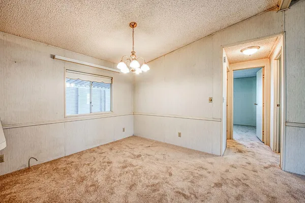 a view of empty room with window
