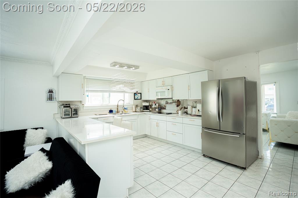 3131 Elmcrest Road Sterling Heights, MI 48310 - Photo 5 of 46
