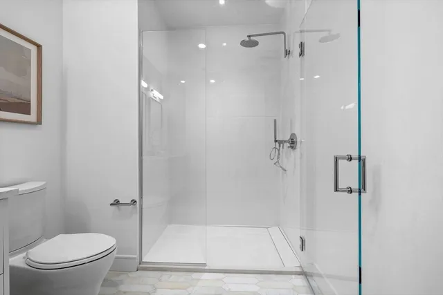 $6,000 | 33 A Street, Unit 404, Boston, MA 02127