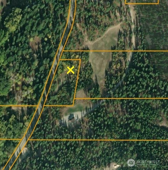 14216 Entiat River Road Entiat, WA 98822 - Photo 3 of 3 an aerial view of a fence and trees