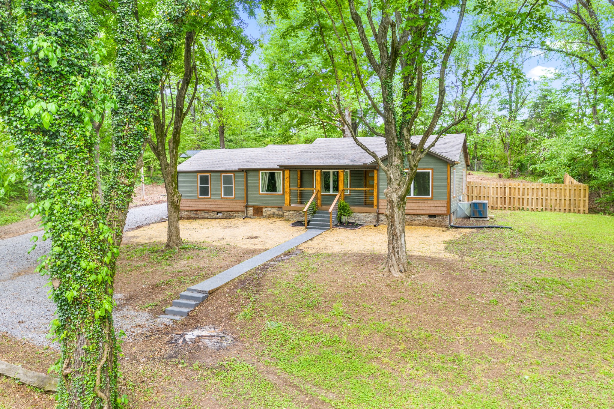 510 Excell Road Clarksville, TN 37043 - Photo 2 of 38 Gallery Image 2