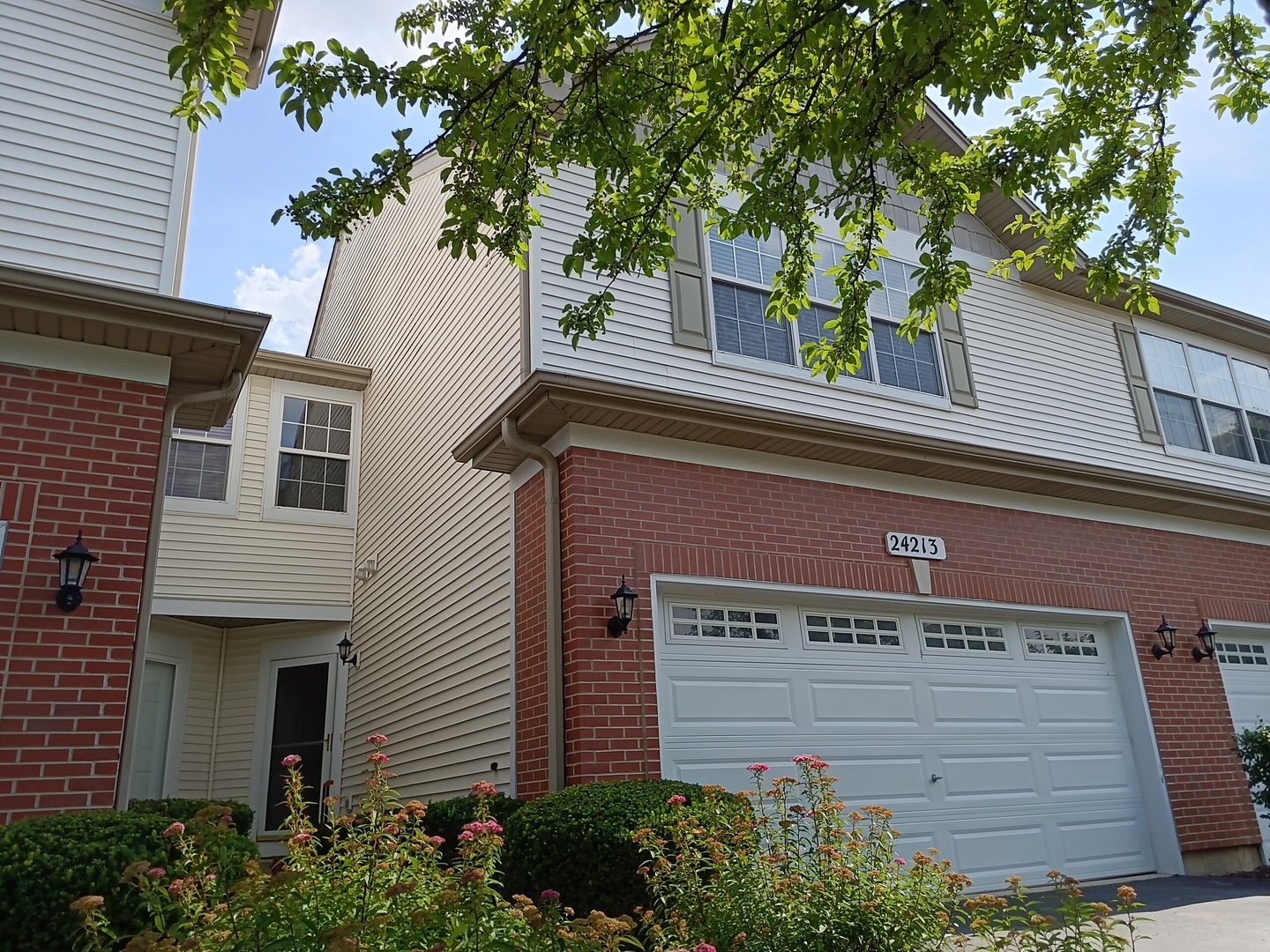 24213 Walnut Circle Plainfield, IL 60585 - Photo 15 of 15 front view of a house