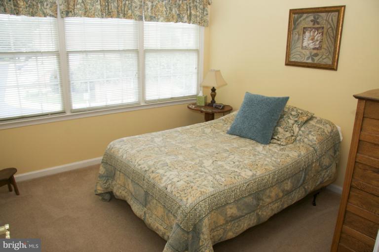 506 Roland Street Southwest Vienna, VA 22180 - Photo 10 of 14 Bedroom