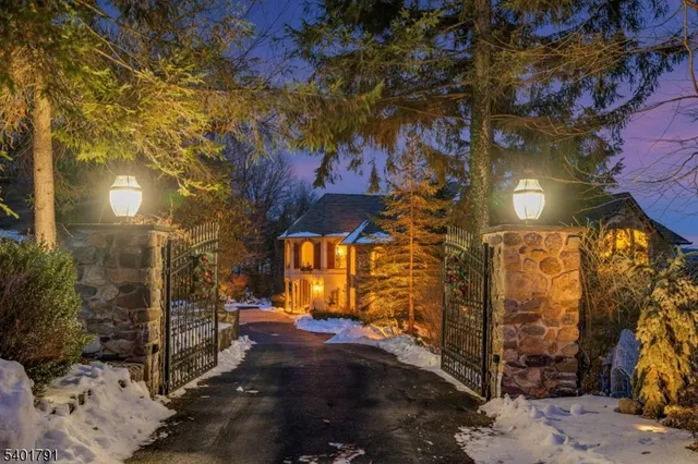 $2,200,000 | 5 Summit Terrace North, Kinnelon, NJ 07405