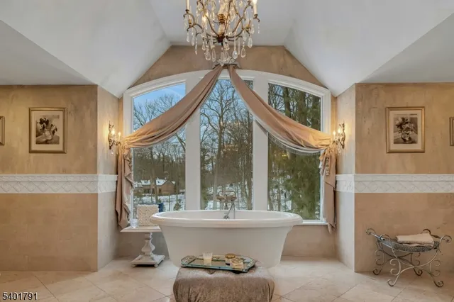 $2,200,000 | 5 Summit Terrace North, Kinnelon, NJ 07405