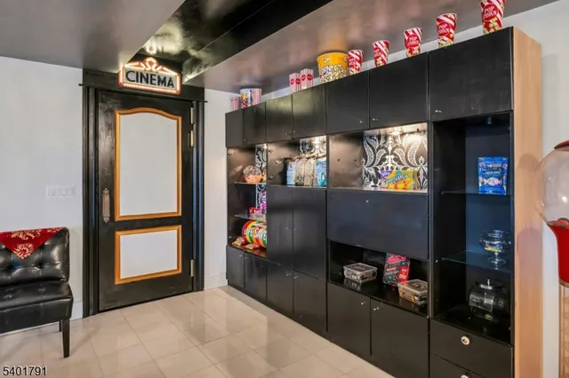 $2,200,000 | 5 Summit Terrace North, Kinnelon, NJ 07405