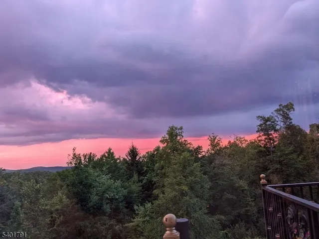 $2,200,000 | 5 Summit Terrace North, Kinnelon, NJ 07405