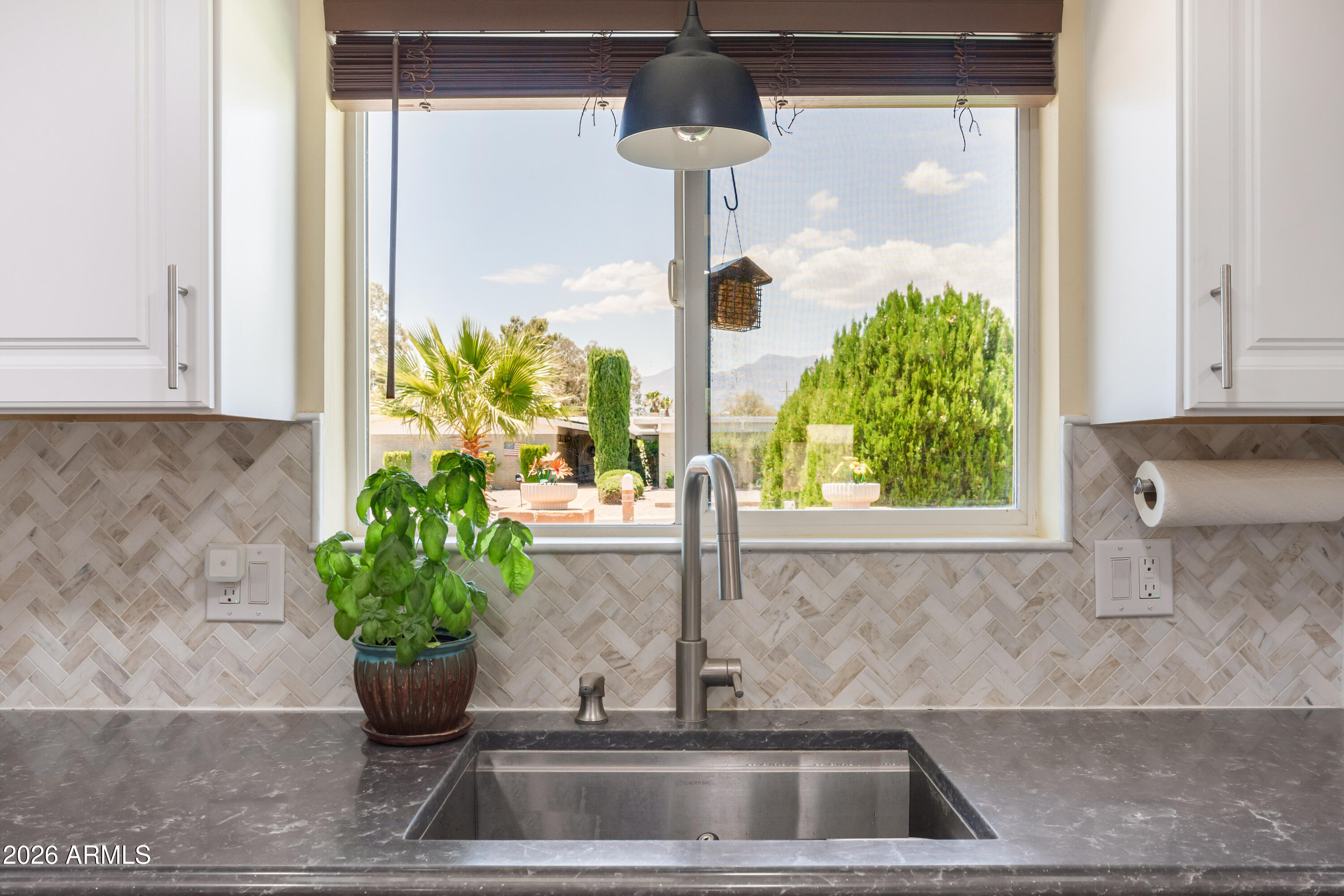 805 Suffolk Road Sierra Vista, AZ 85635 - Photo 14 of 49 view out kitchen window