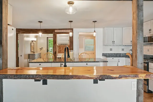 $899,000 | 33-34 Gerber Lane, Monmouth, ME 04259