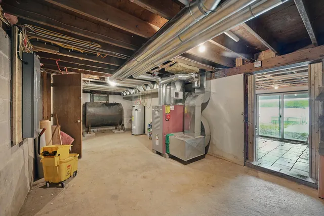 $899,000 | 33-34 Gerber Lane, Monmouth, ME 04259