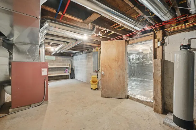 $899,000 | 33-34 Gerber Lane, Monmouth, ME 04259