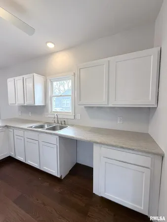 $60,000 | 604 North Walnut Street, Abingdon, IL 61410