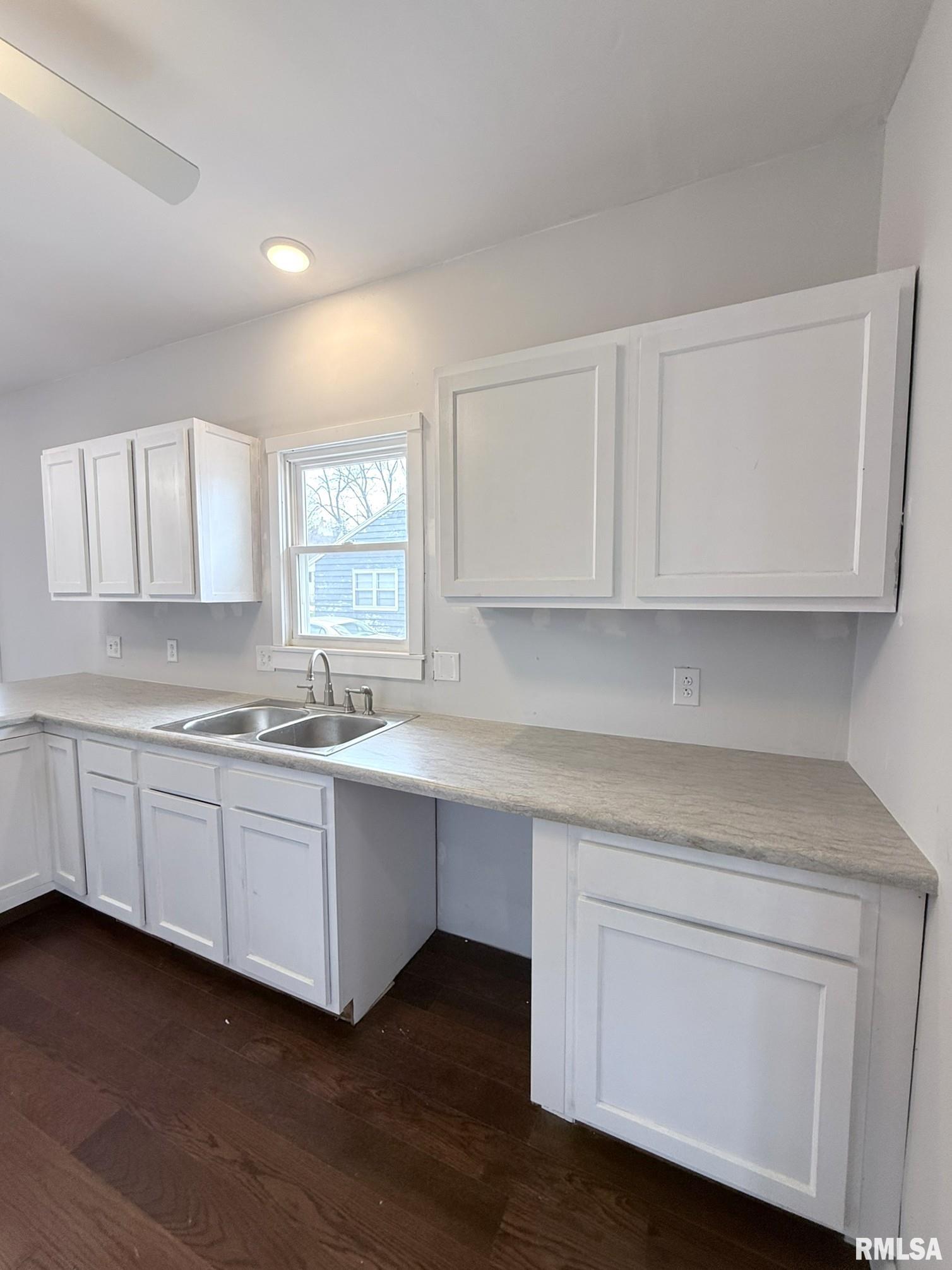 604 North Walnut Street Abingdon, IL 61410 - Photo 15 of 47