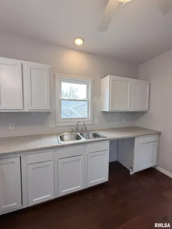 $60,000 | 604 North Walnut Street, Abingdon, IL 61410