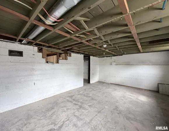 $60,000 | 604 North Walnut Street, Abingdon, IL 61410